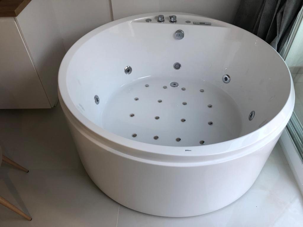 Suite Playamar Con Jacuzzi Torremolinos Exterior photo