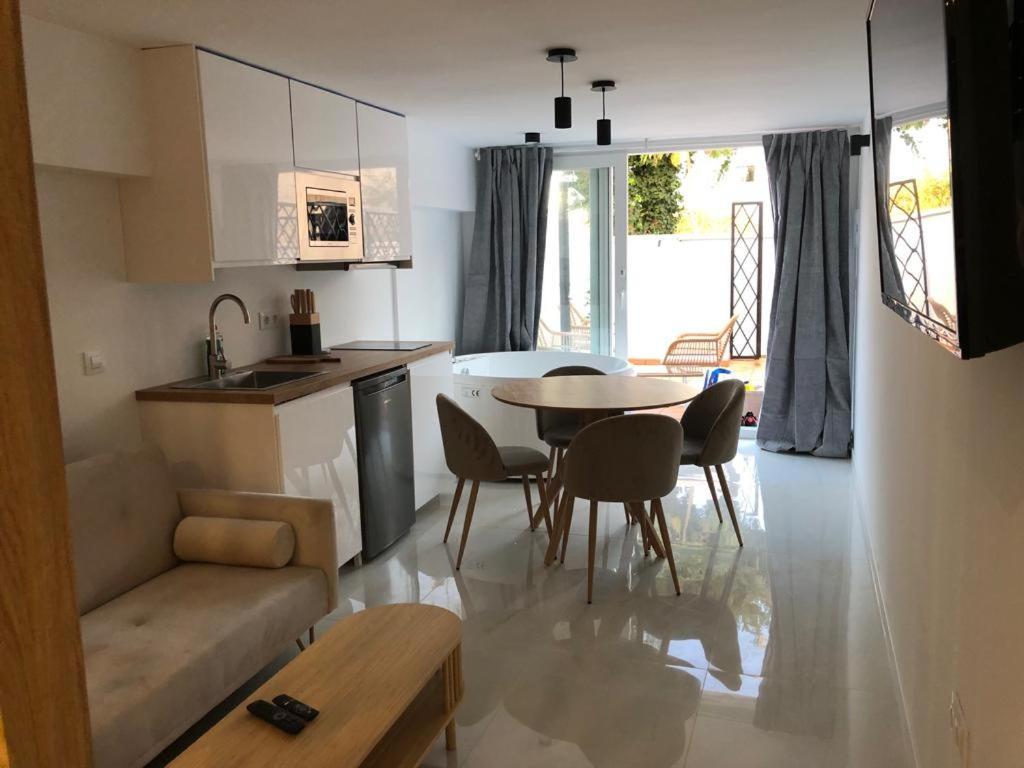 Suite Playamar Con Jacuzzi Torremolinos Exterior photo